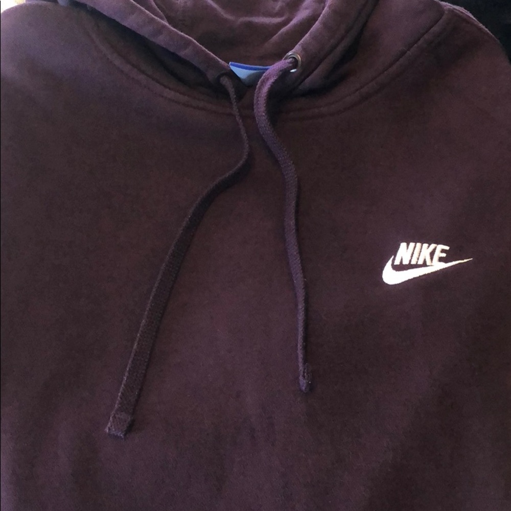 Men’s Nike hoodie (Plum)